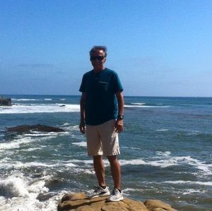 Meet your Posher, Carlos